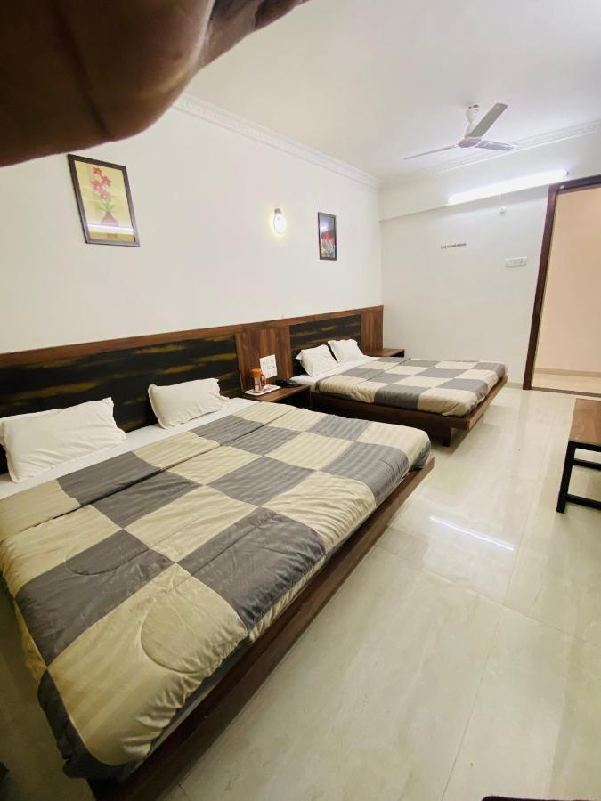Hotel Sai Ssl Ширді Екстер'єр фото